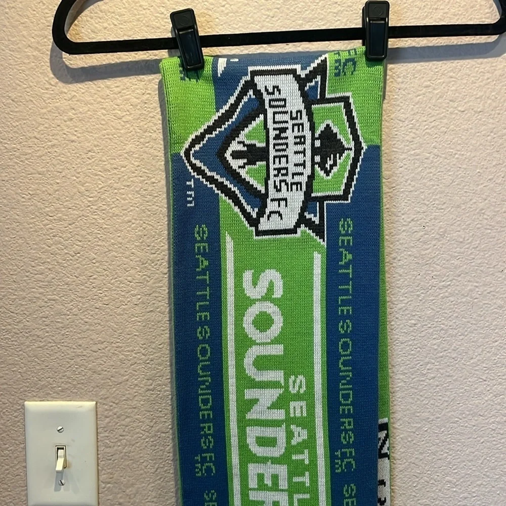 Adidas Seattle Sounders Football Soccer Scarf